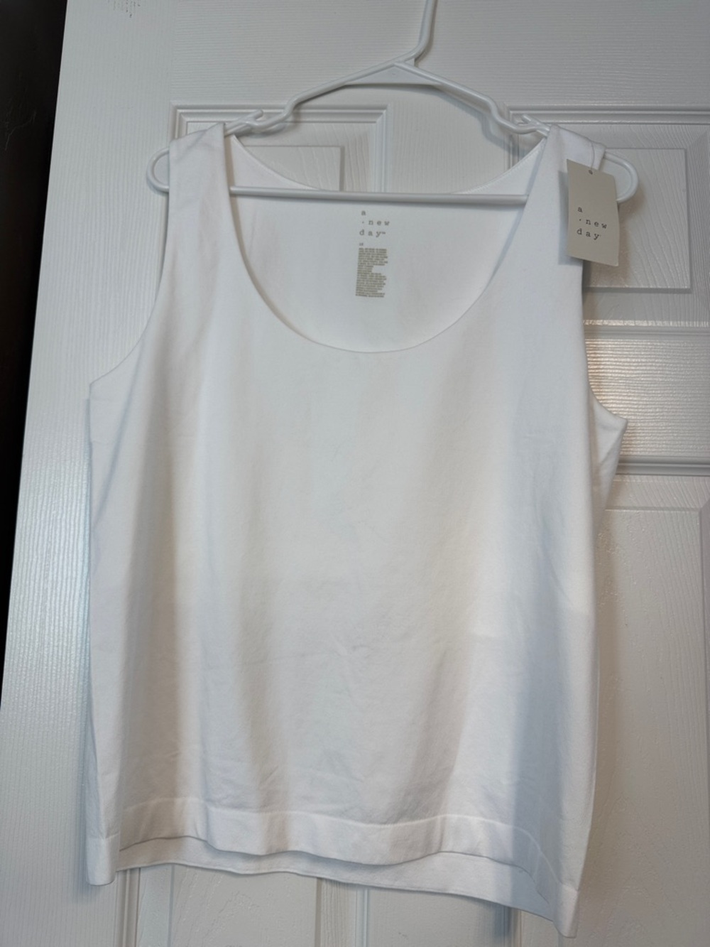 a new day White Scoop Neck Tank Top